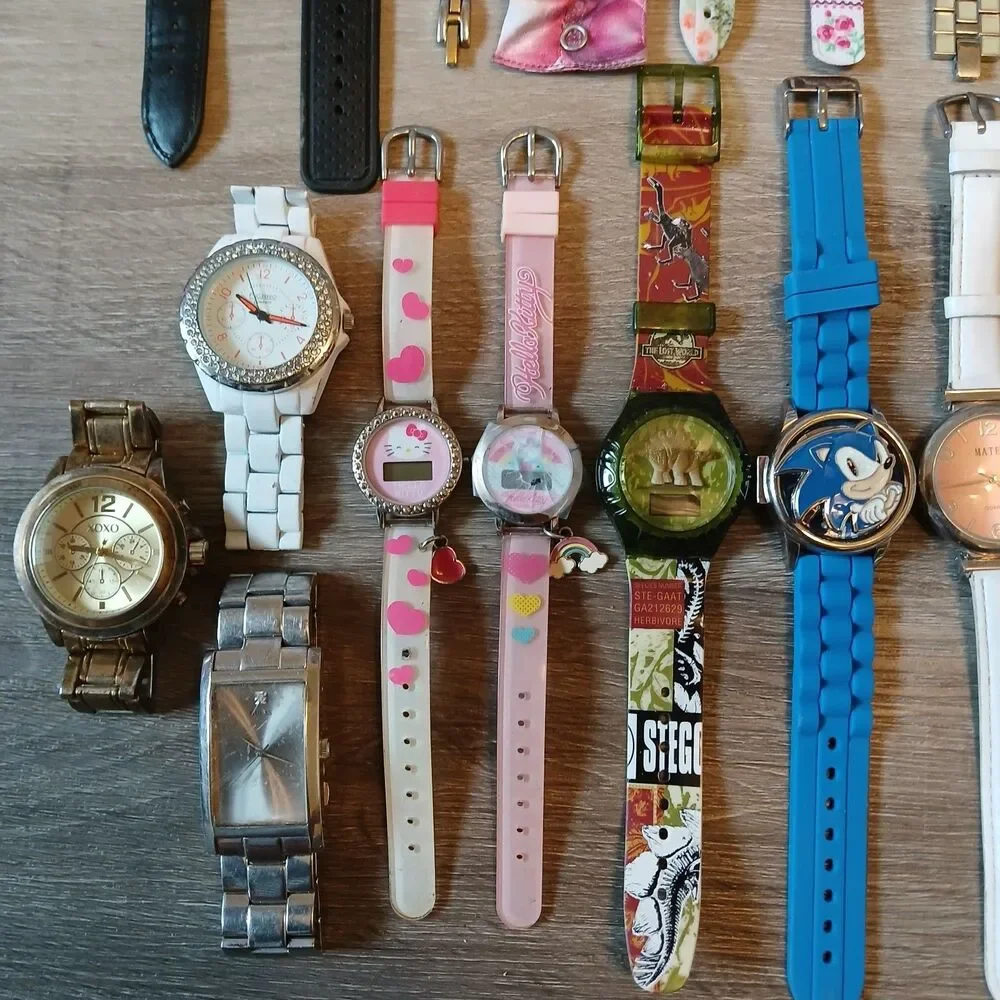 Huge Watch Lot of 40+ Mixed Brands Vintage & Modern Parts/Repair Untested-Box D3